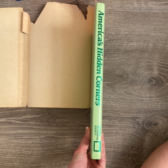 SEND OFFERS Antique National Geographic Hardcover, circa 1983 “Hidden Corners” - Picture 8 of 16